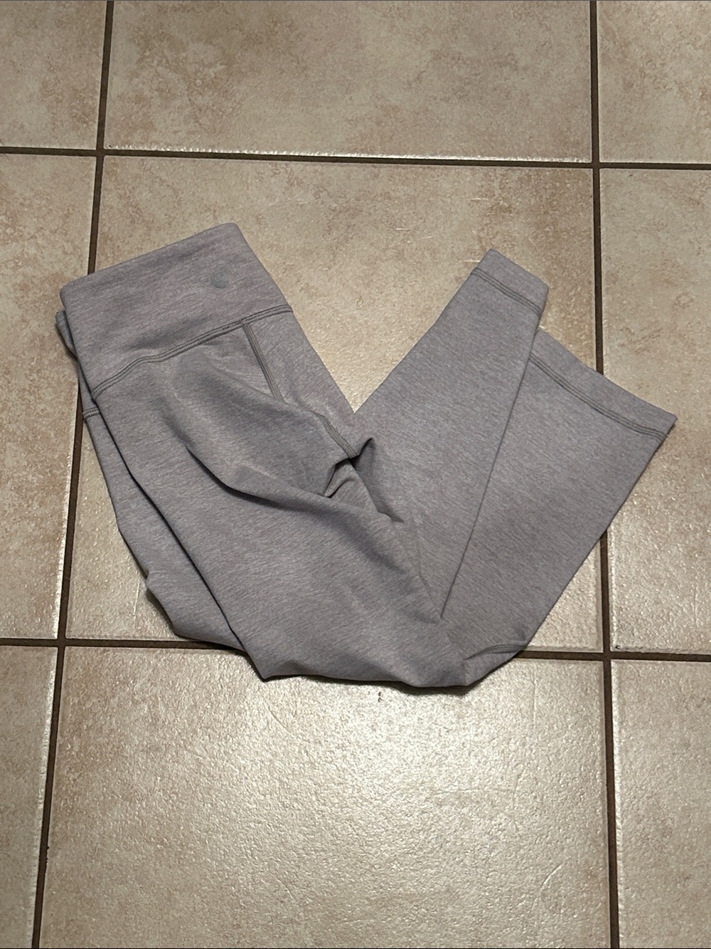 Lululemon Heathered Gray High-Rise Crop Leggings - Size 6